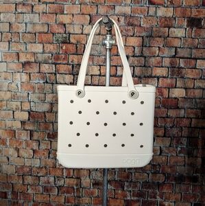 🛍️ White Baby Bogg Bag